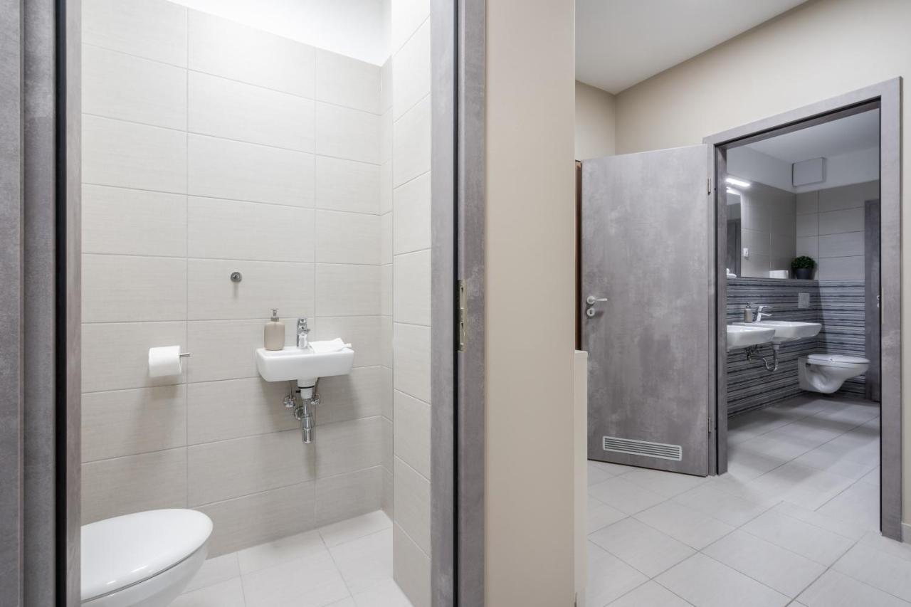 Navy Angel Apartment With Balcony بودابست المظهر الخارجي الصورة